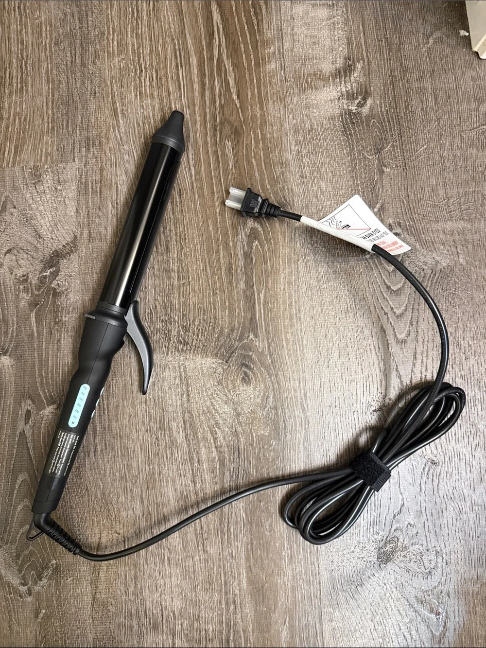 New bio ionic Long Barrel Curling Iron size 1.25”